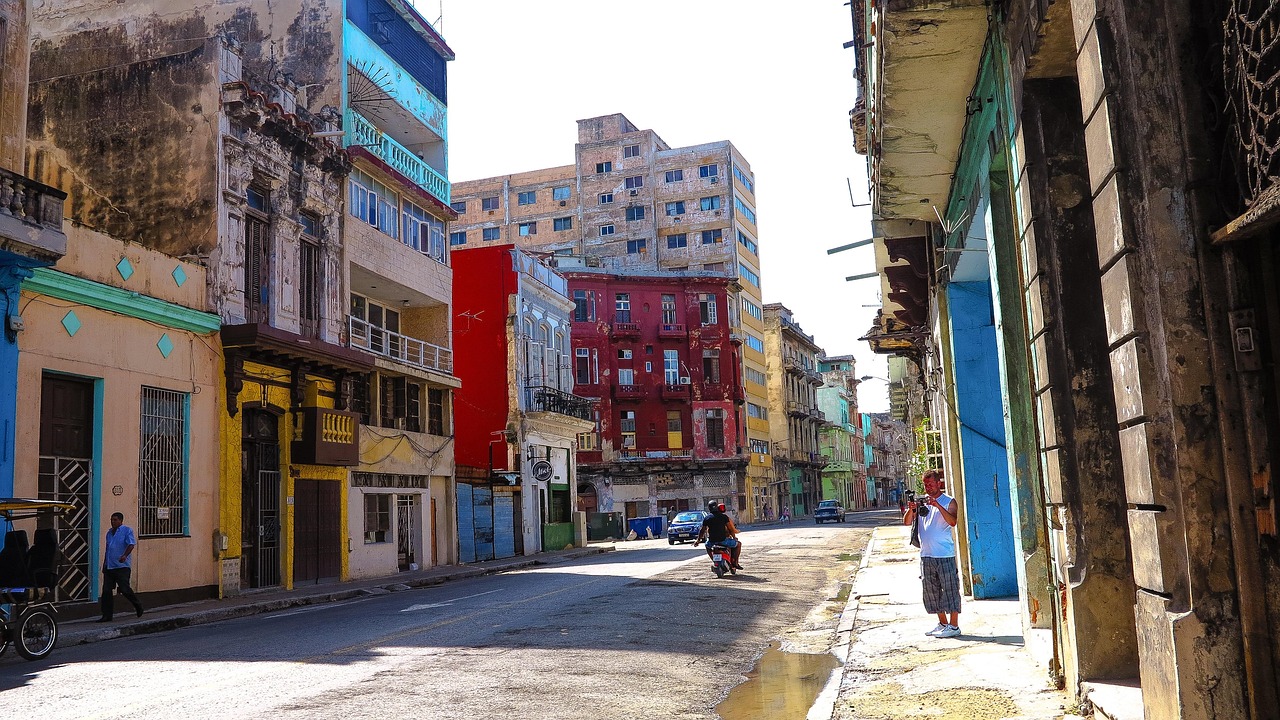 海外旅行景点打卡·瞬间洞悉，海外旅行打卡胜地，瞬间领略美景